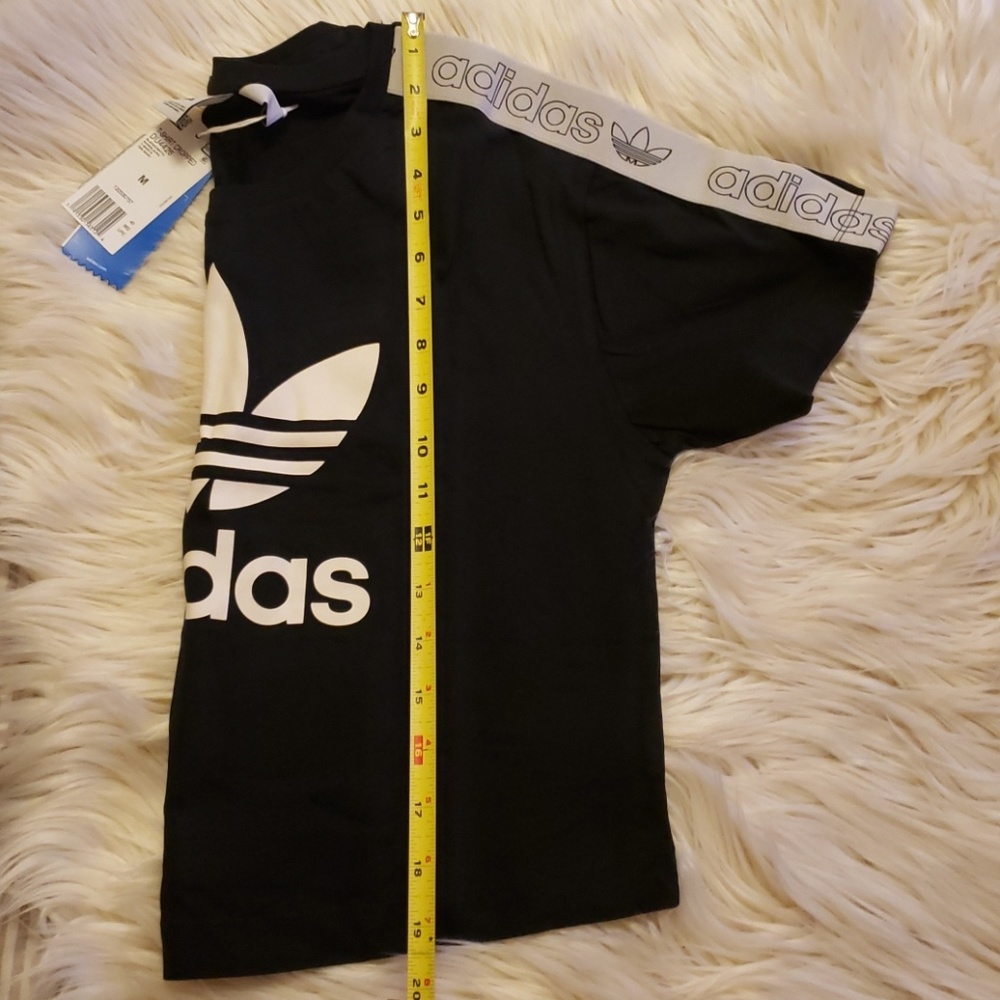 Adidas Printed-Logo Cropped Tee - Picture 8 of 8